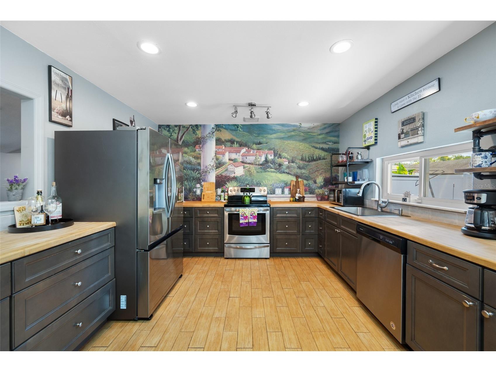 2424 Osprey Avenue Palm Harbor FL 34683 TB8494082 image8
