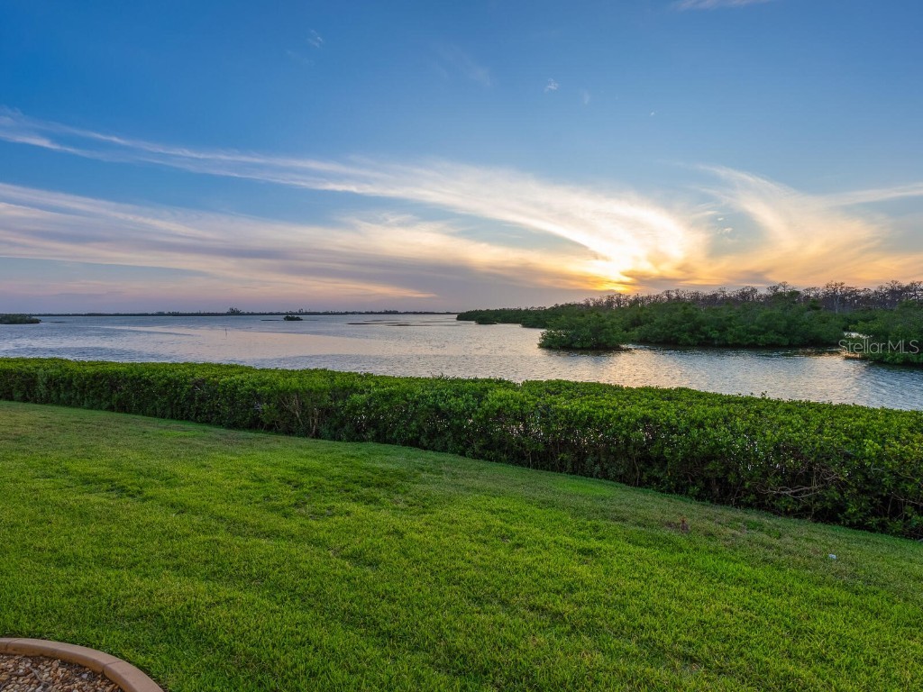 2424 Placida Road #D102 Englewood FL 34224 - LEMON BAY ICW OYSTER CREEK A4654623 image1