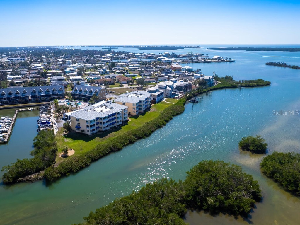 2424 Placida Road #D102 Englewood FL 34224 - LEMON BAY ICW OYSTER CREEK A4654623 image2