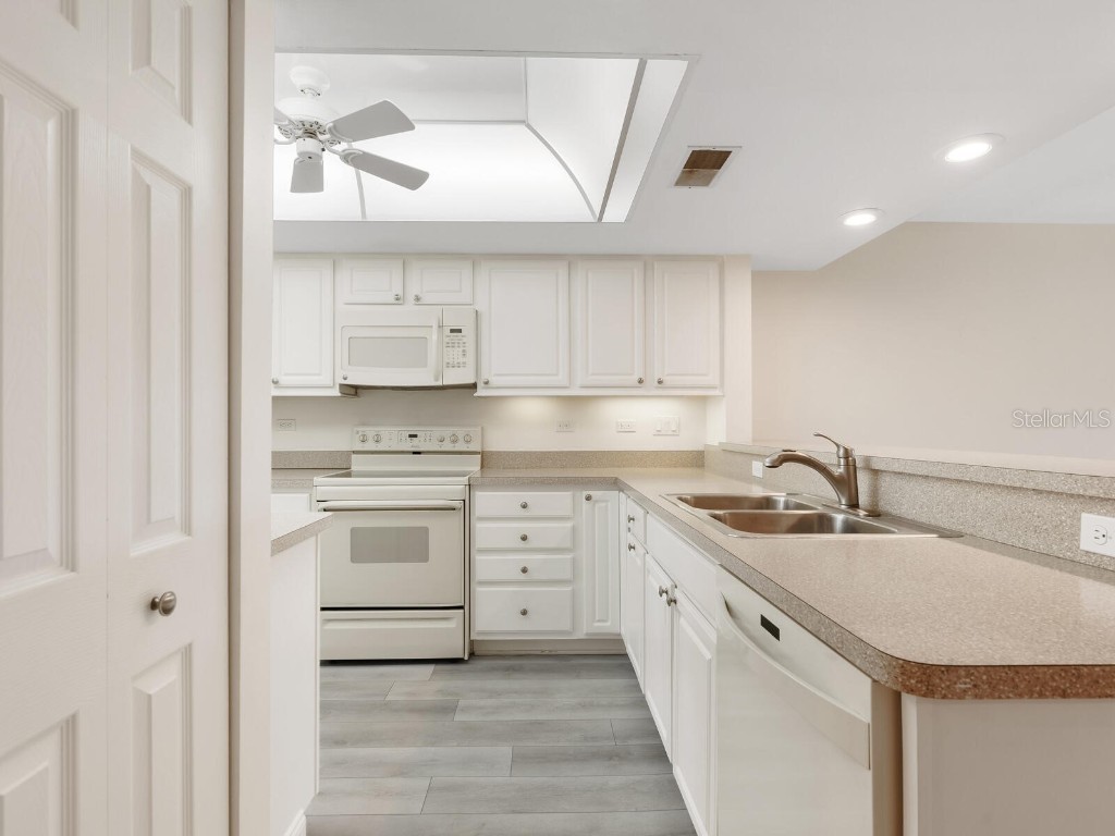 2424 Placida Road #D102 Englewood FL 34224 - LEMON BAY ICW OYSTER CREEK A4654623 image22