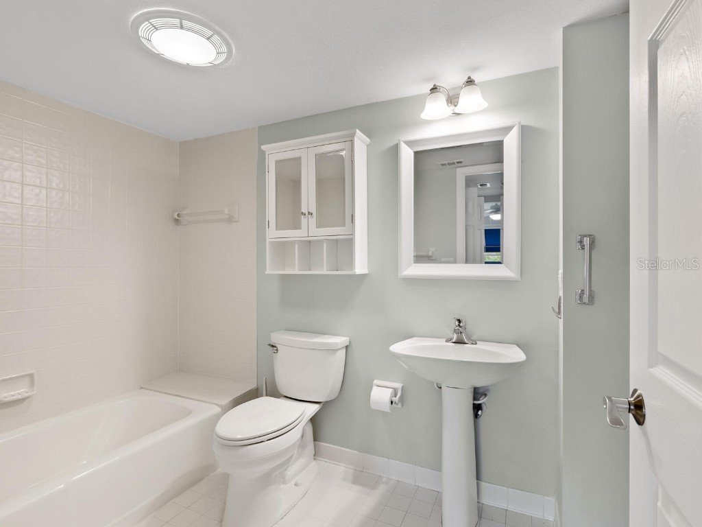 2424 Placida Road #D102 Englewood FL 34224 - LEMON BAY ICW OYSTER CREEK A4654623 image34