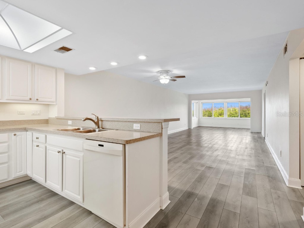 2424 Placida Road #D102 Englewood FL 34224 - LEMON BAY ICW OYSTER CREEK A4654623 image8