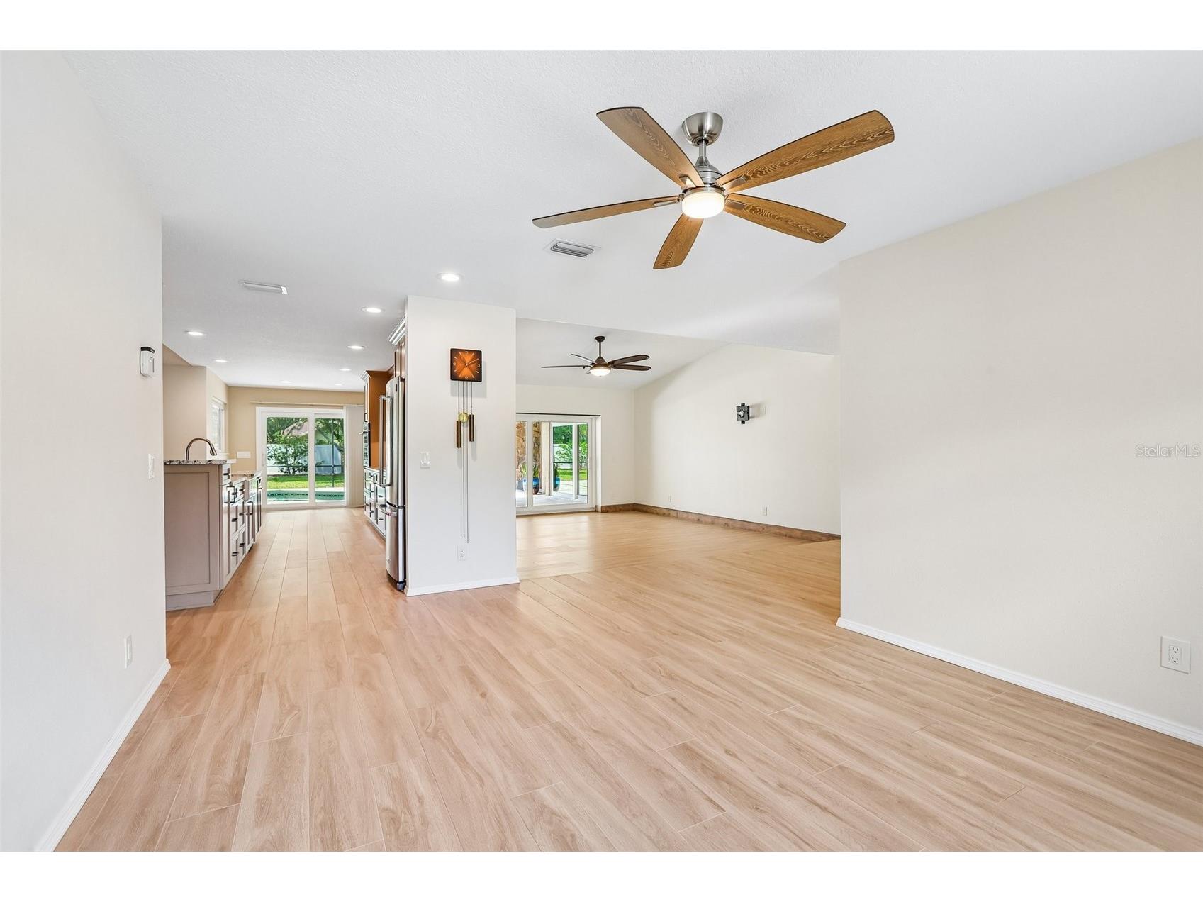 2424 Sundancer Drive Clearwater FL 33759 TB8507433 image15