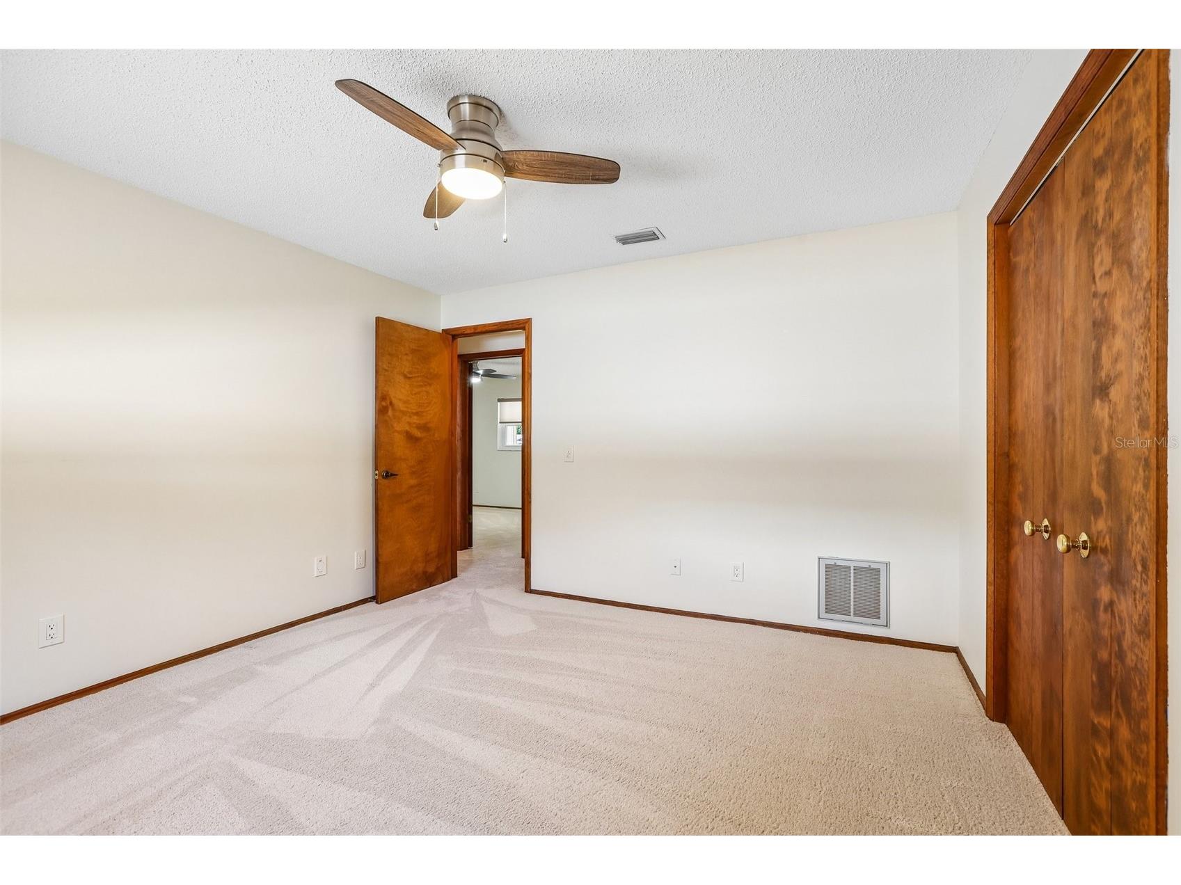2424 Sundancer Drive Clearwater FL 33759 TB8507433 image60