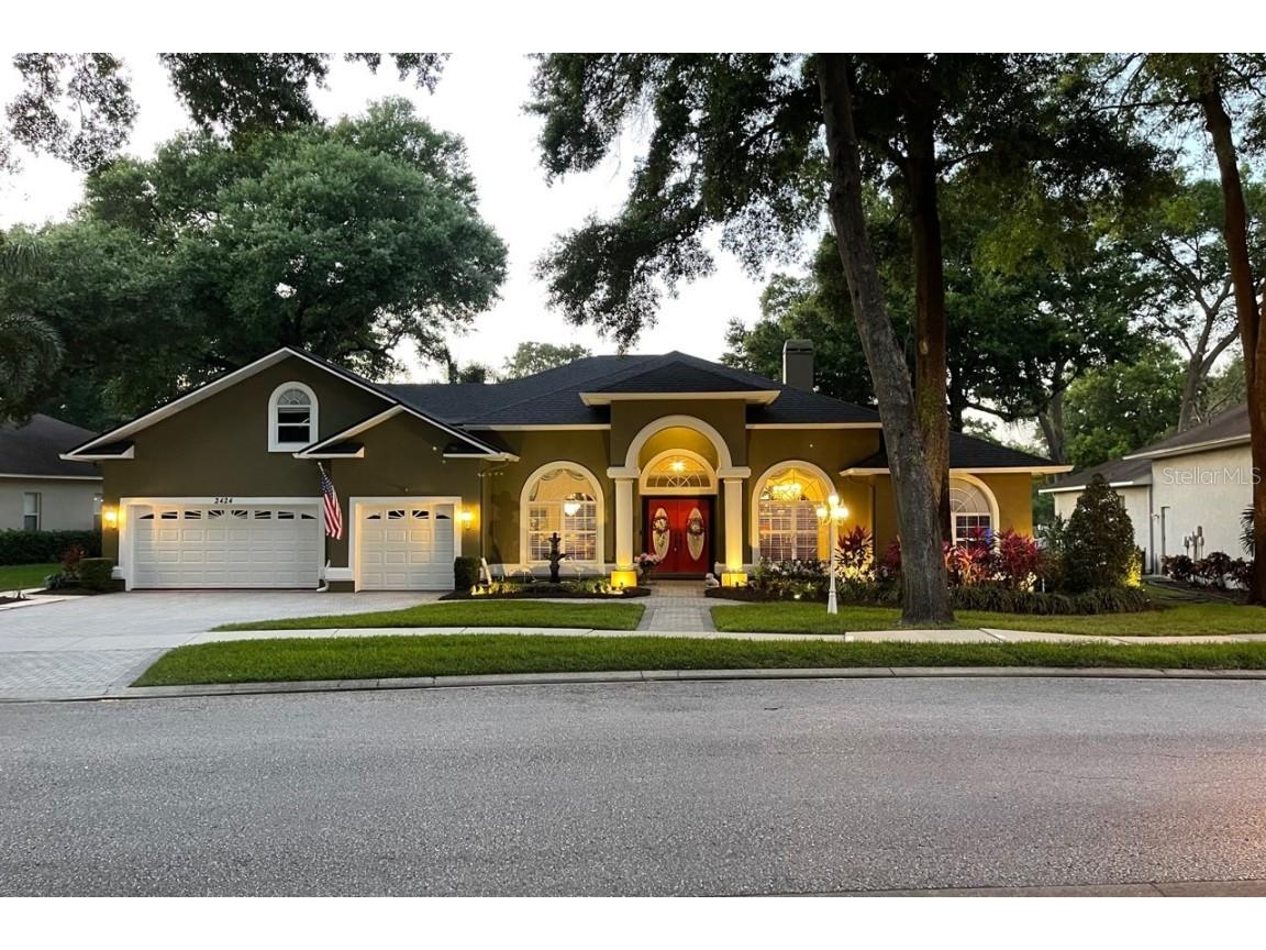 2424 Valrico Forest Drive Valrico FL 33594 T3436848 image1