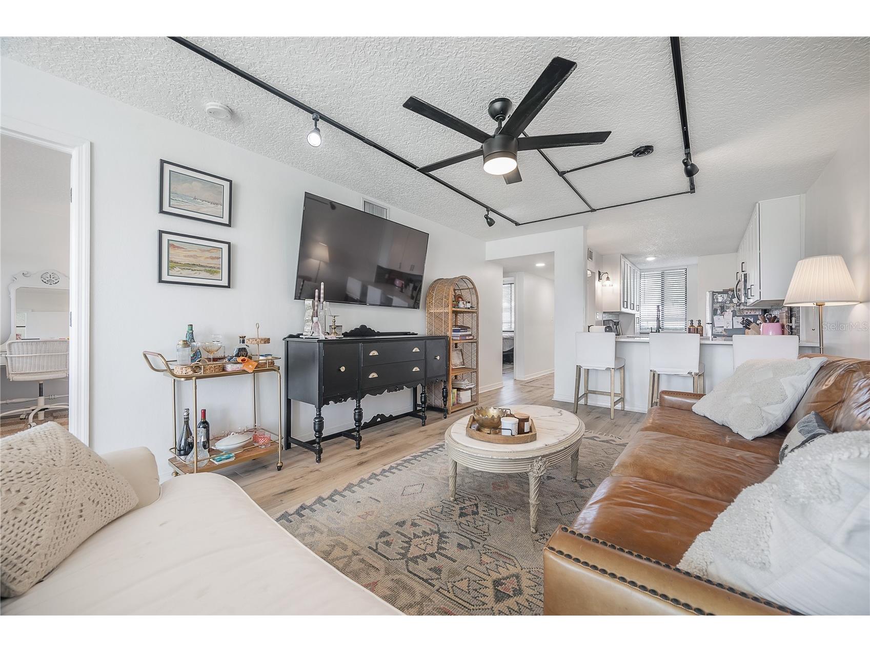 2424 W Tampa Bay Boulevard #M104 Tampa FL 33607 - HILLSBOROUGH RIVER TB8501429 image3