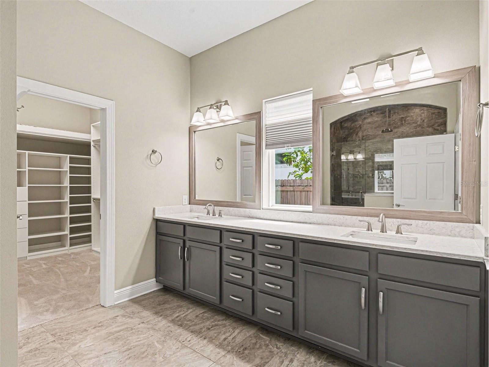 2424 Wood Street Sarasota FL 34237 TB8507065 image16