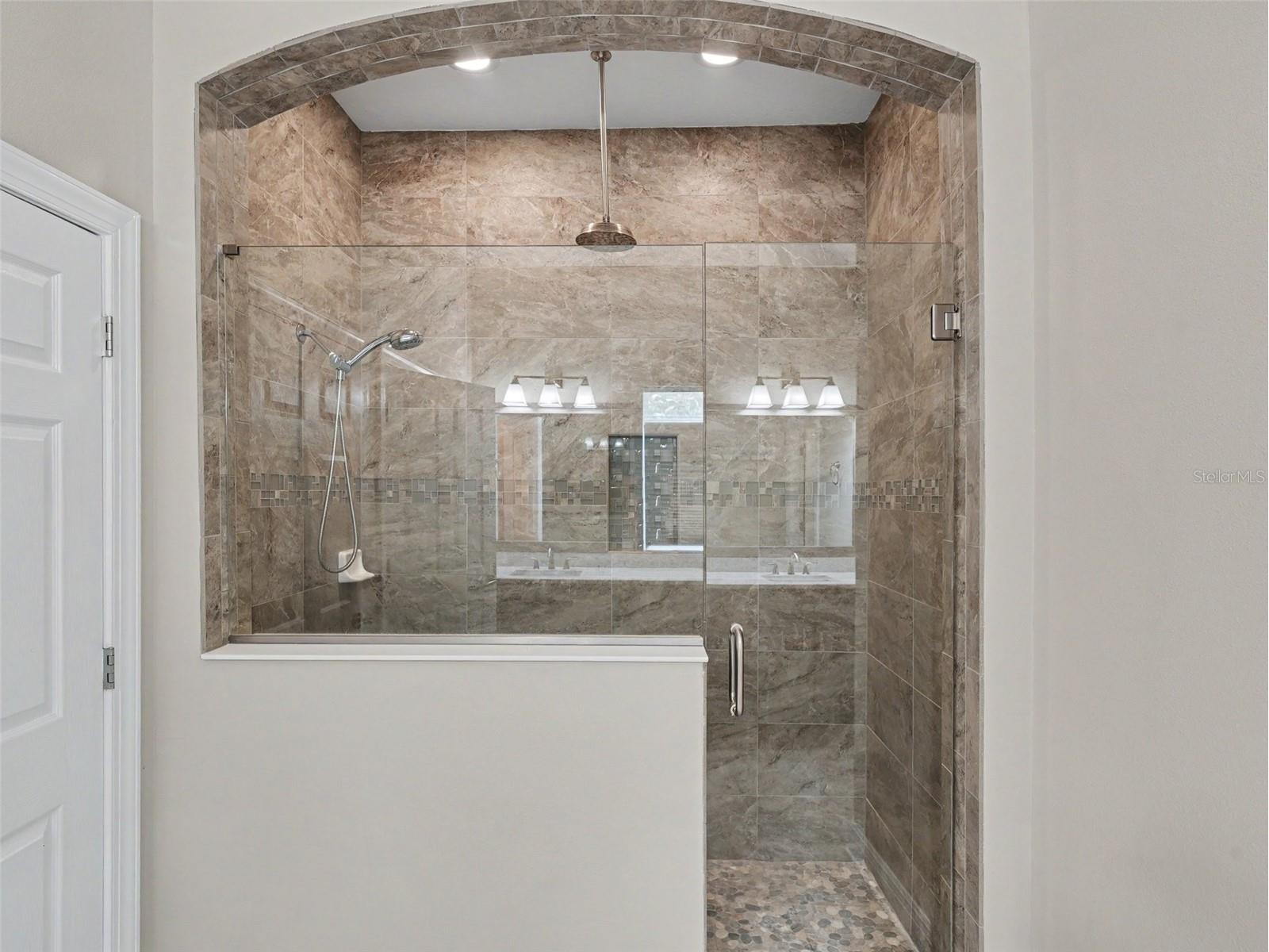 2424 Wood Street Sarasota FL 34237 TB8507065 image18