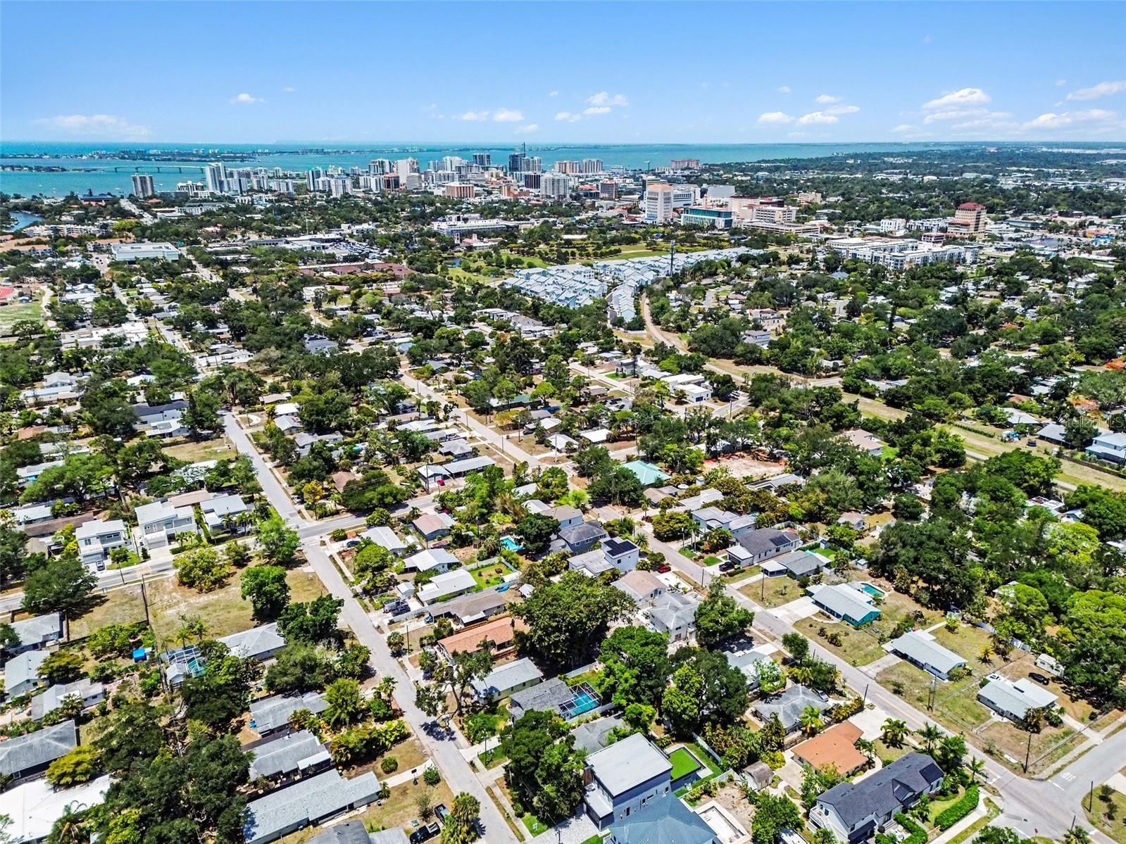 2424 Wood Street Sarasota FL 34237 TB8507065 image31