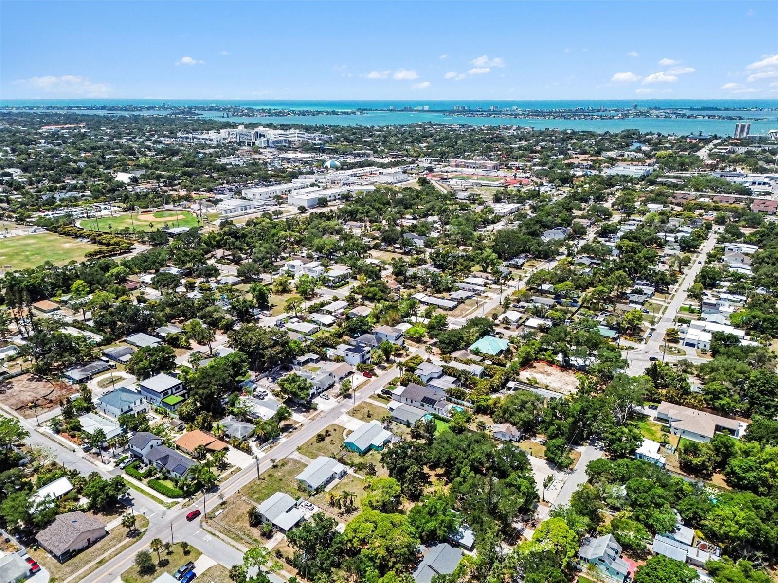 2424 Wood Street Sarasota FL 34237 TB8507065 image32