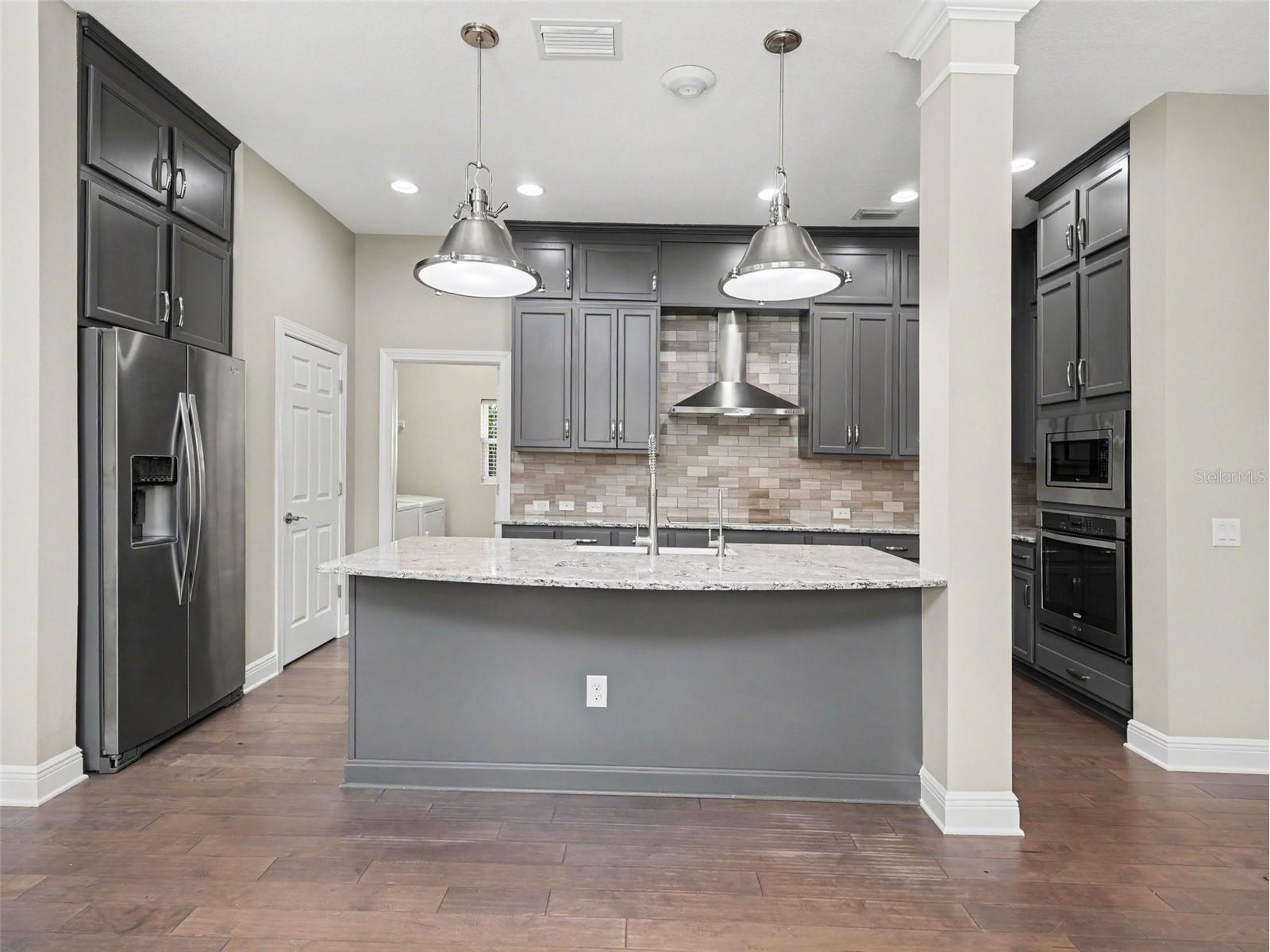 2424 Wood Street Sarasota FL 34237 TB8507065 image6