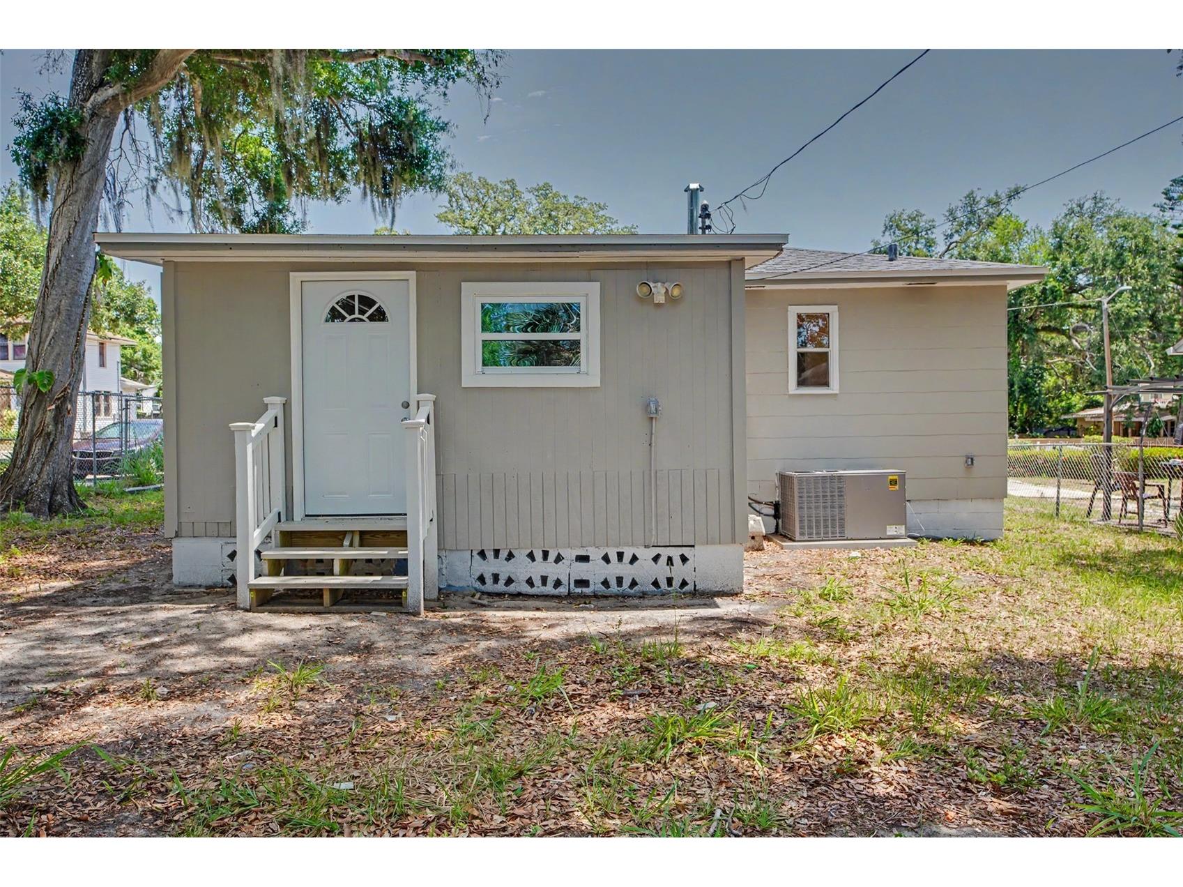 2425 19th Street S Saint Petersburg FL 33712 TB8509181 image32