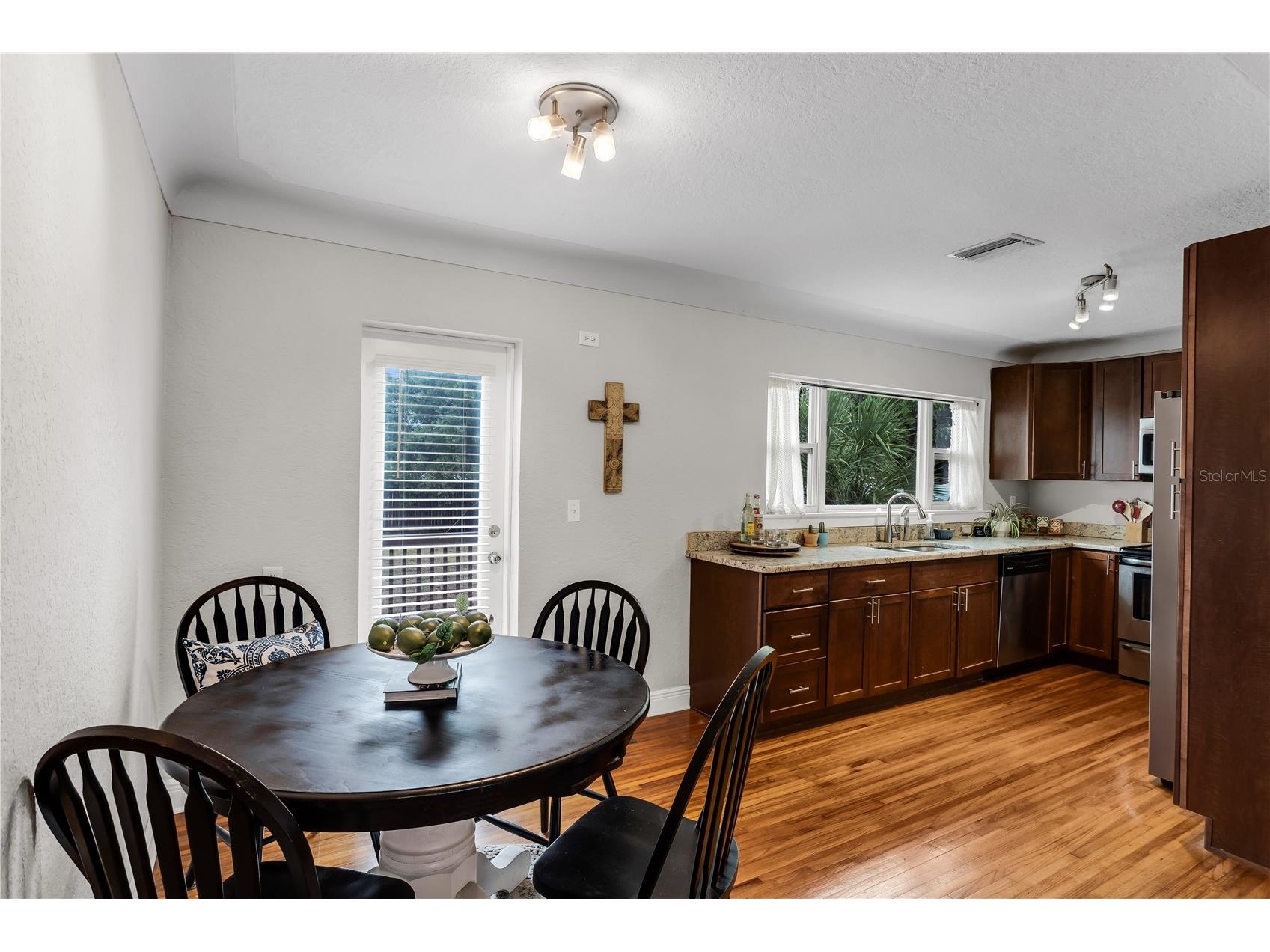 2425 36th Avenue N Saint Petersburg FL 33713 TB8495647 image13