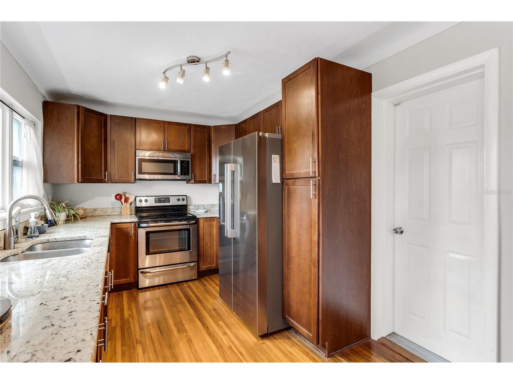 2425 36th Avenue N Saint Petersburg FL 33713 TB8495647 image16