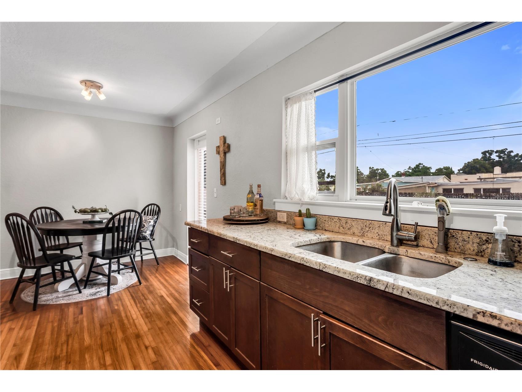 2425 36th Avenue N Saint Petersburg FL 33713 TB8495647 image17