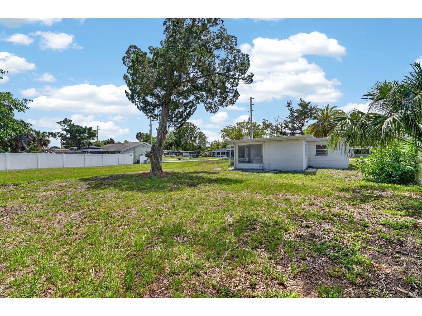 2425 Anastasia Drive South Daytona FL 32119 FC318105 image22