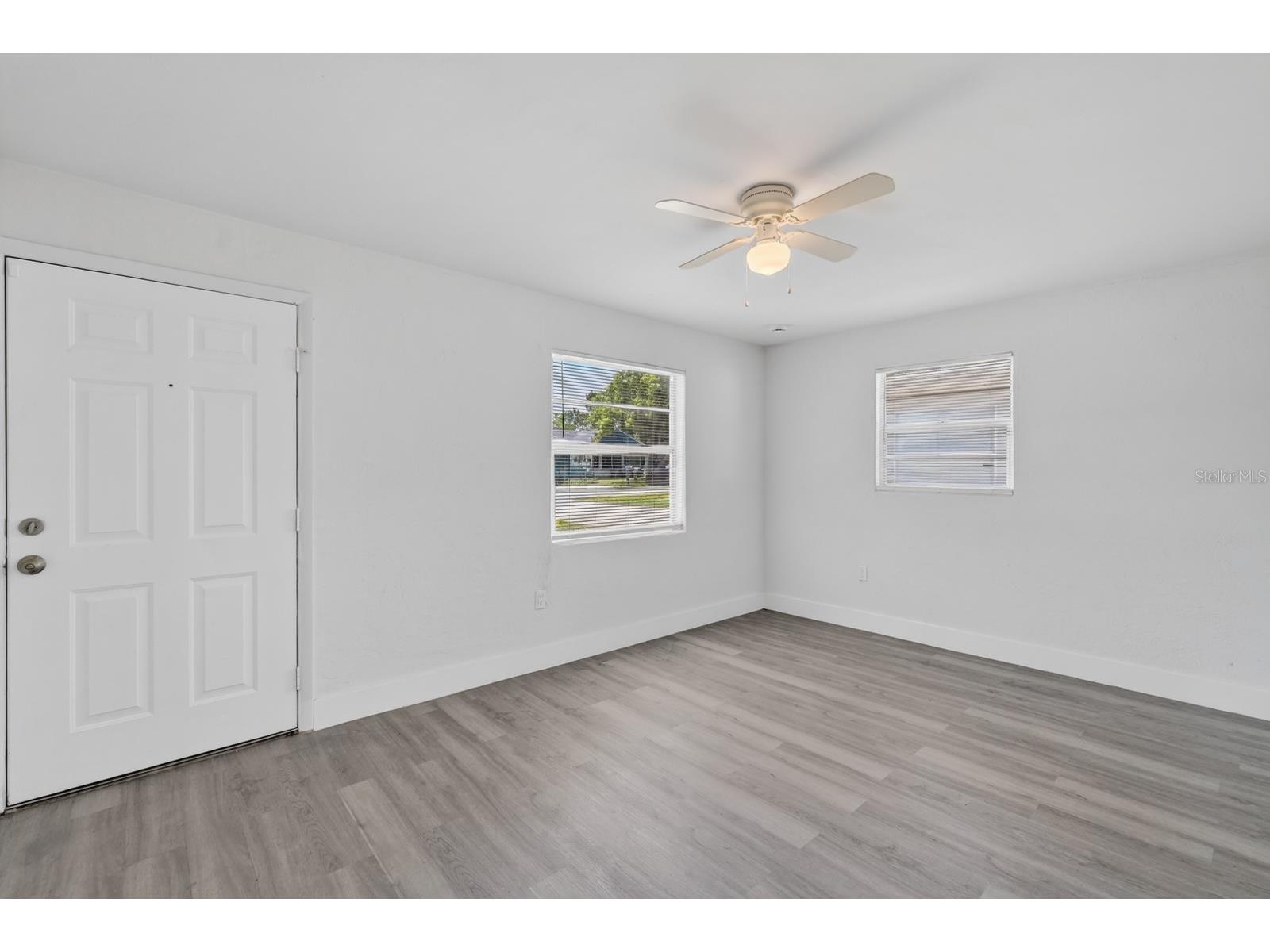 2425 Anastasia Drive South Daytona FL 32119 FC318105 image3