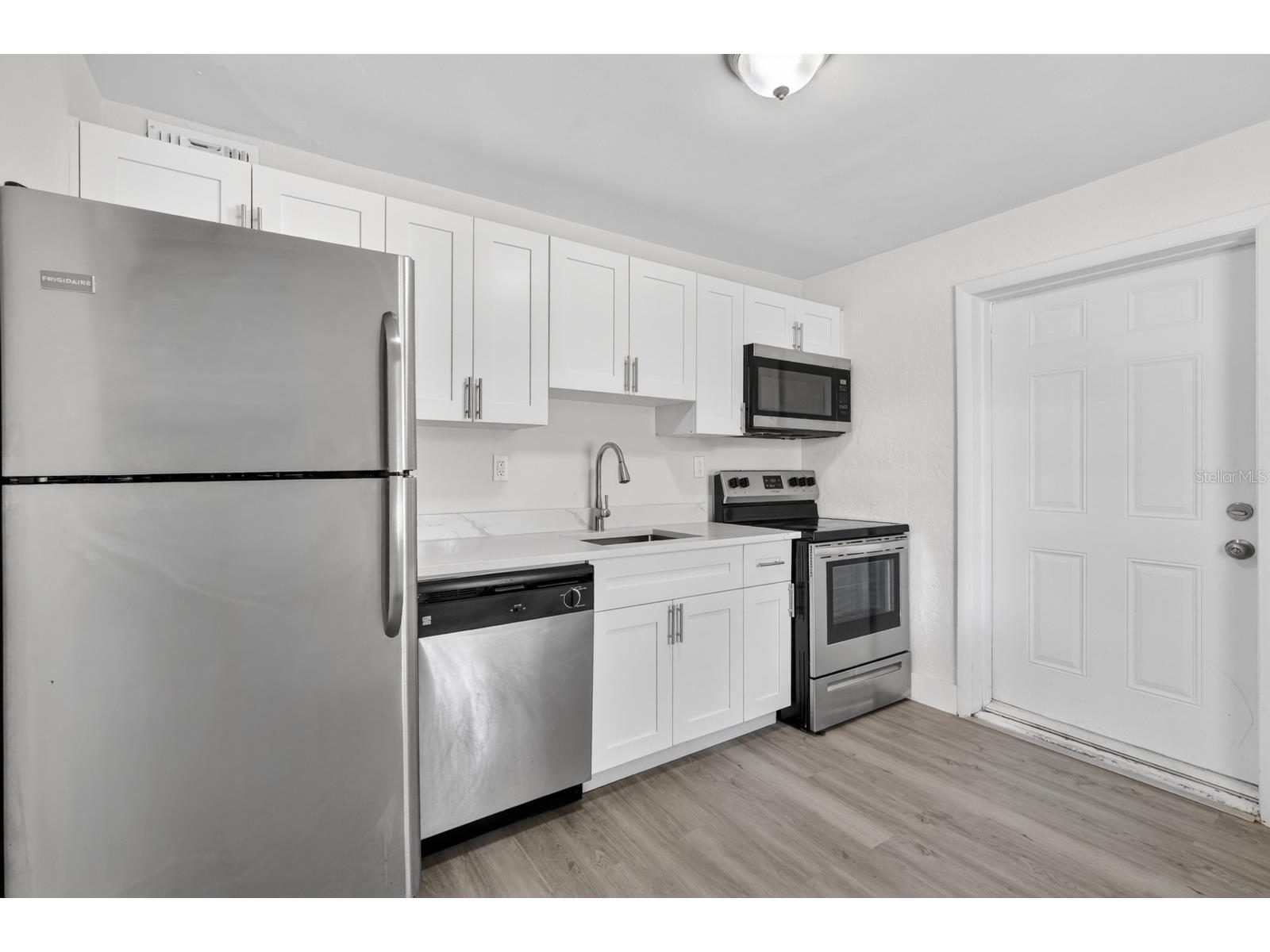 2425 Anastasia Drive South Daytona FL 32119 FC318105 image8
