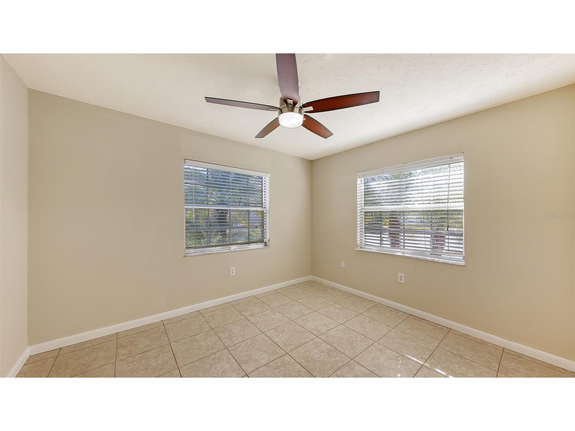2425 Aspinwall Street #2425 Sarasota FL 34237 A4679117 image15