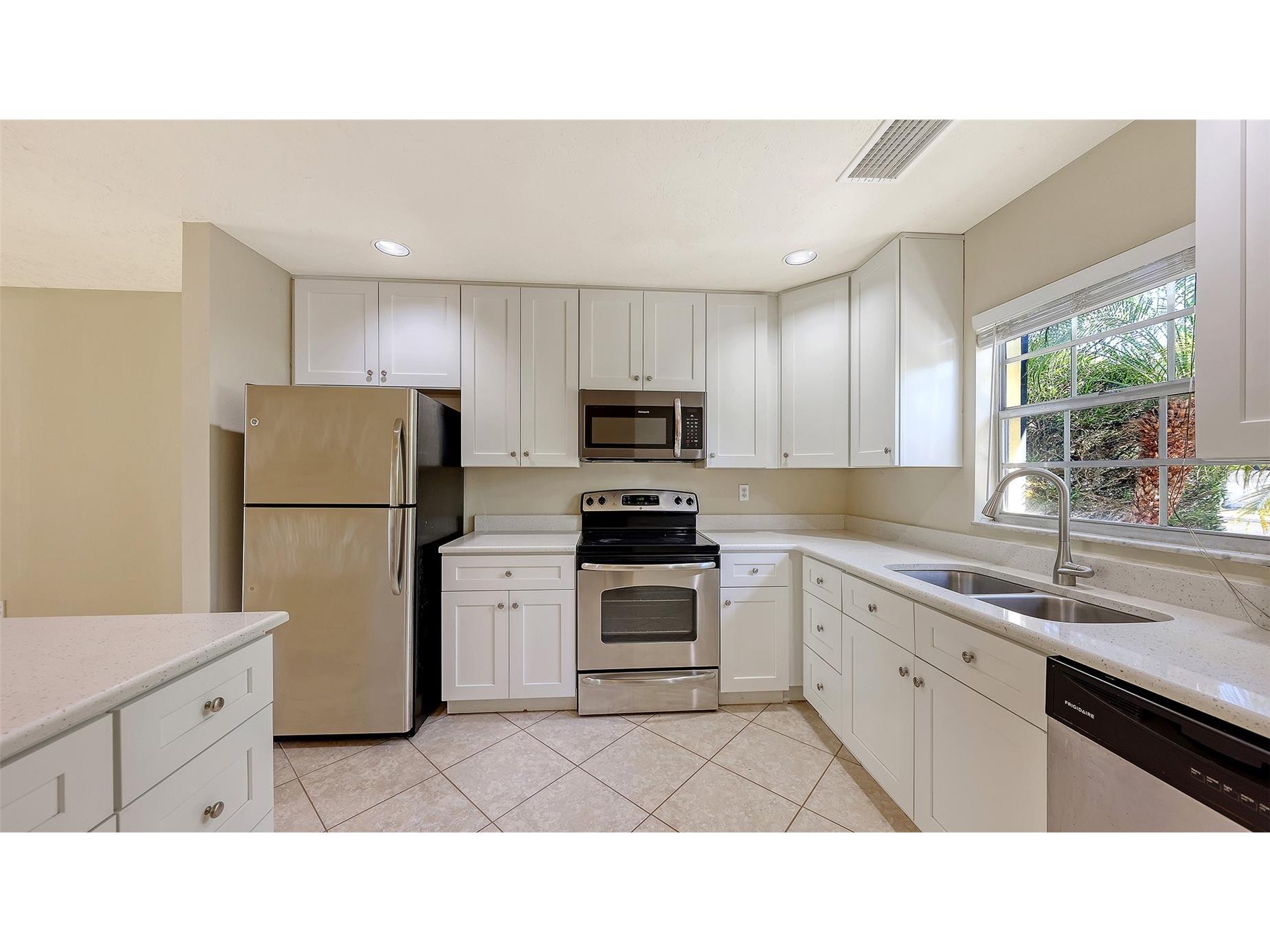 2425 Aspinwall Street #2425 Sarasota FL 34237 A4679117 image8