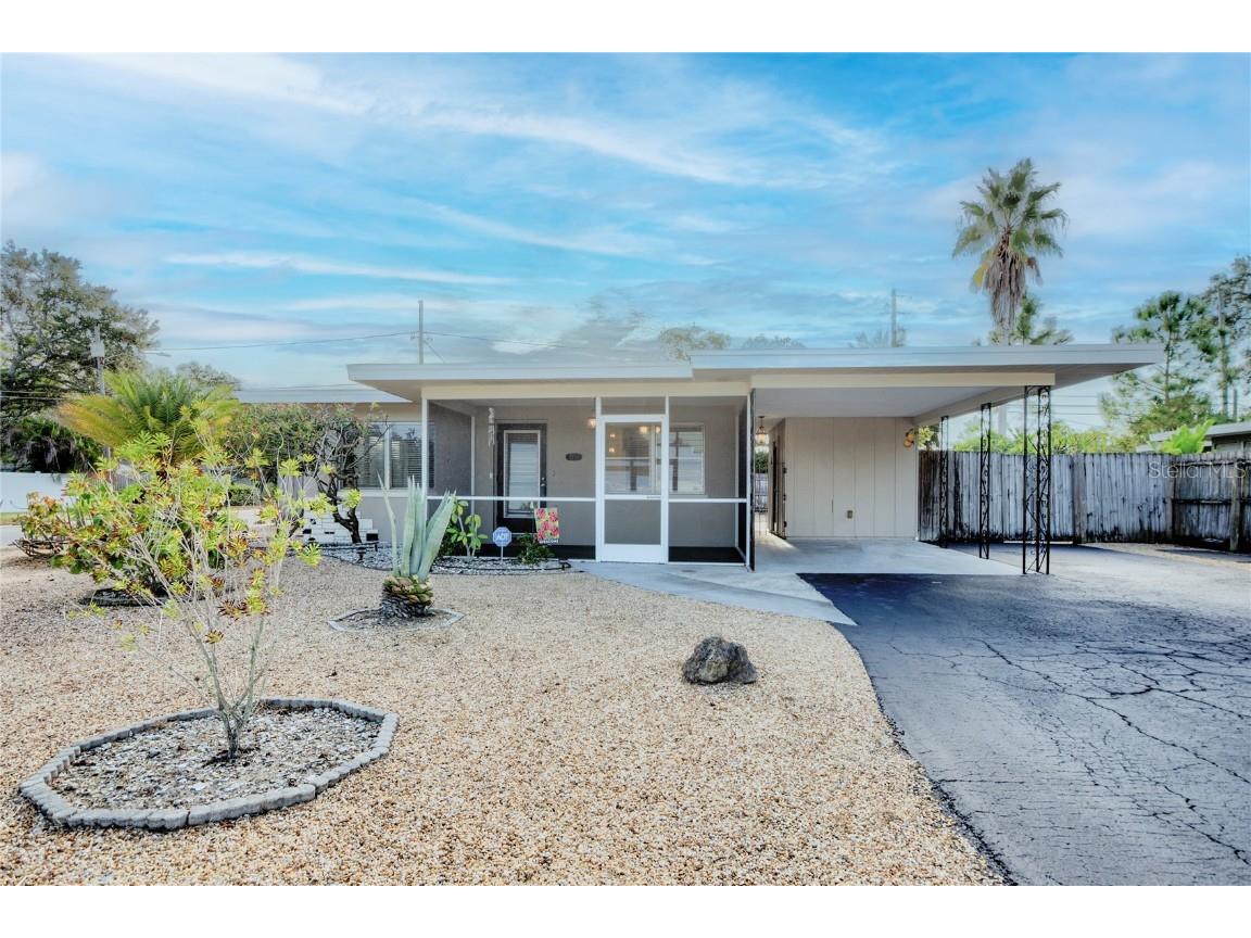 2425 Baywood Drive E Dunedin FL 34698 U8218844 image1