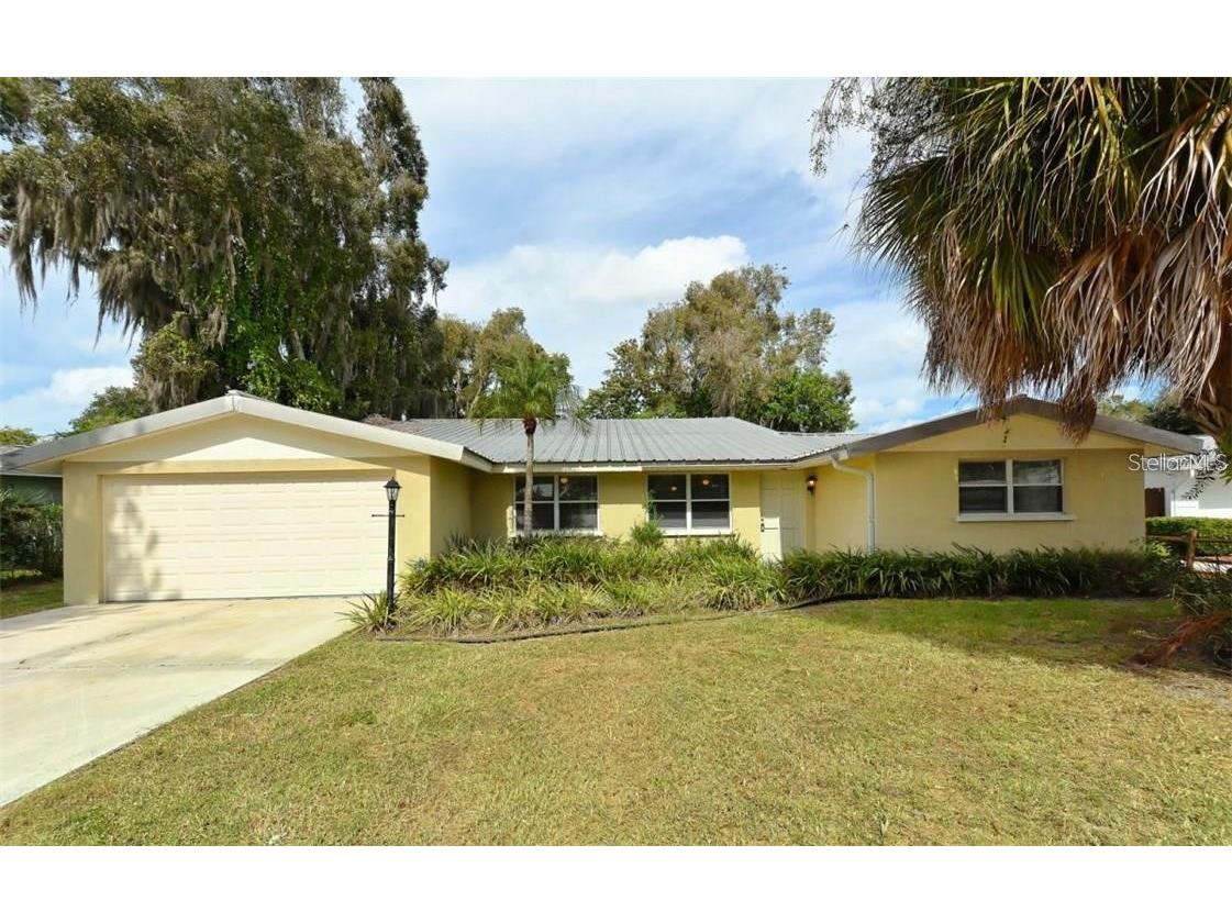 2425 Bispham Road Sarasota FL 34231 A4561358 image1