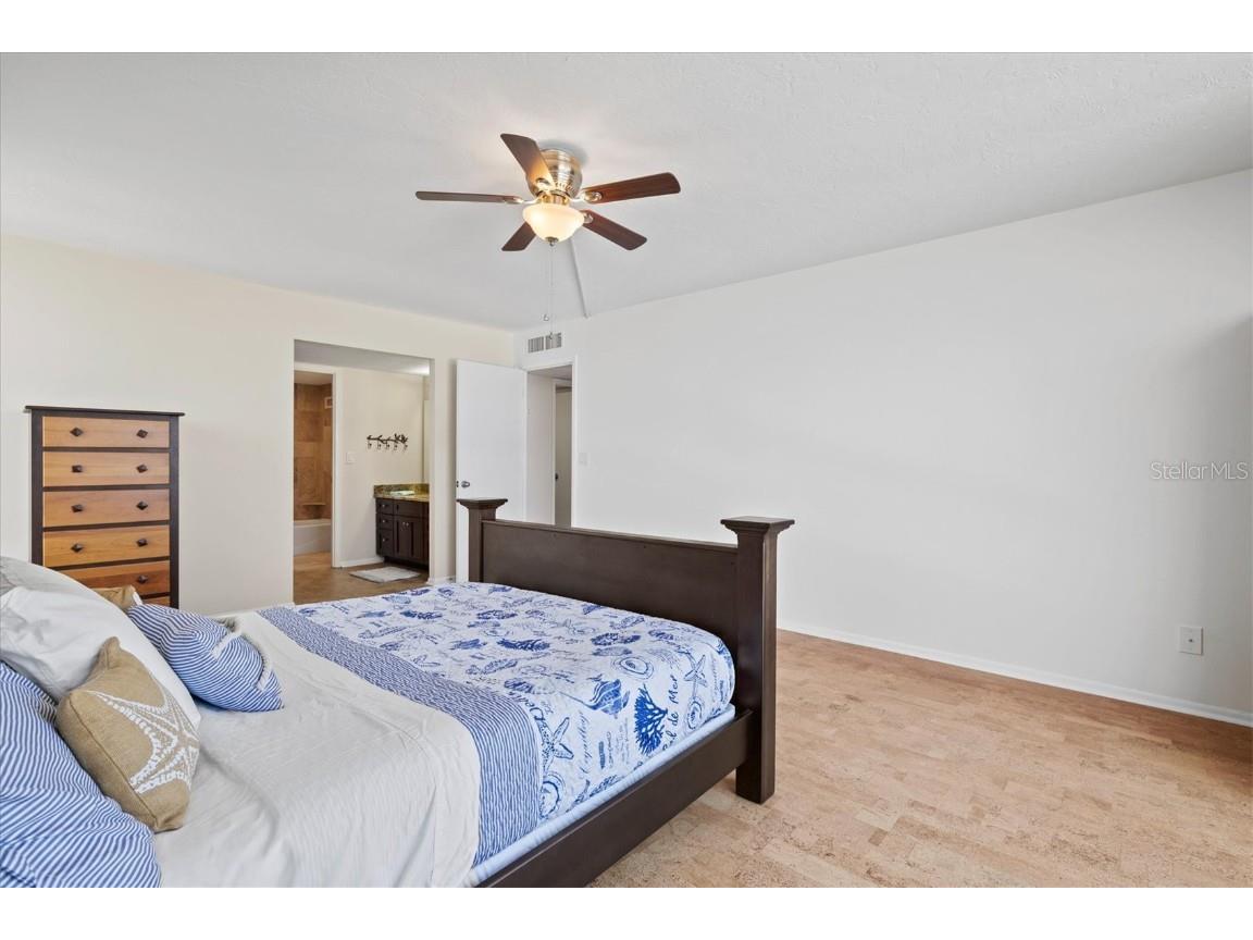 2425 Gulf Of Mexico Drive #10F Longboat Key FL 34228 A4656887 image34