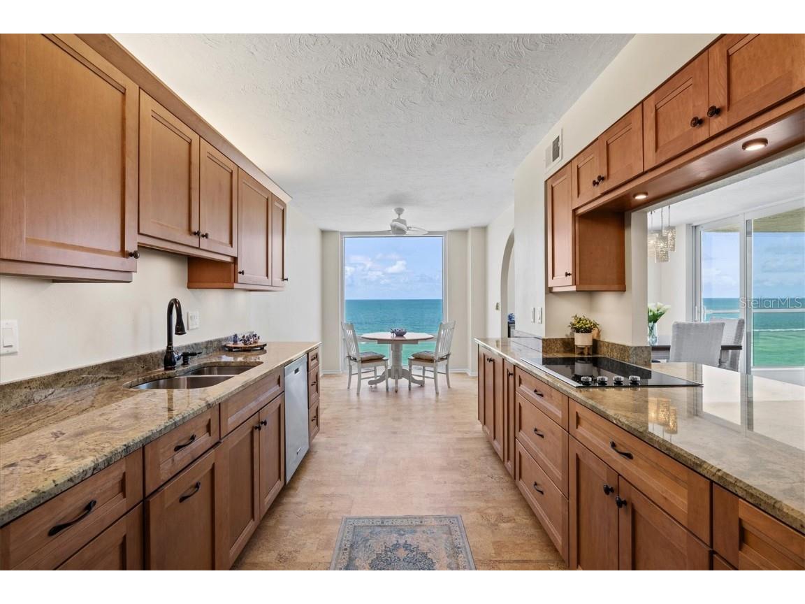 2425 Gulf Of Mexico Drive #10F Longboat Key FL 34228 A4656887 image6