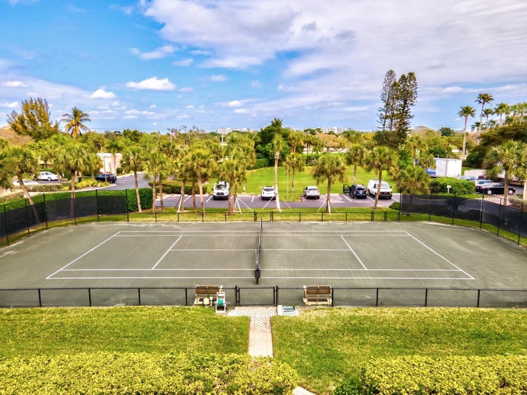 2425 Gulf Of Mexico Drive #10F Longboat Key FL 34228 A4656887 image91