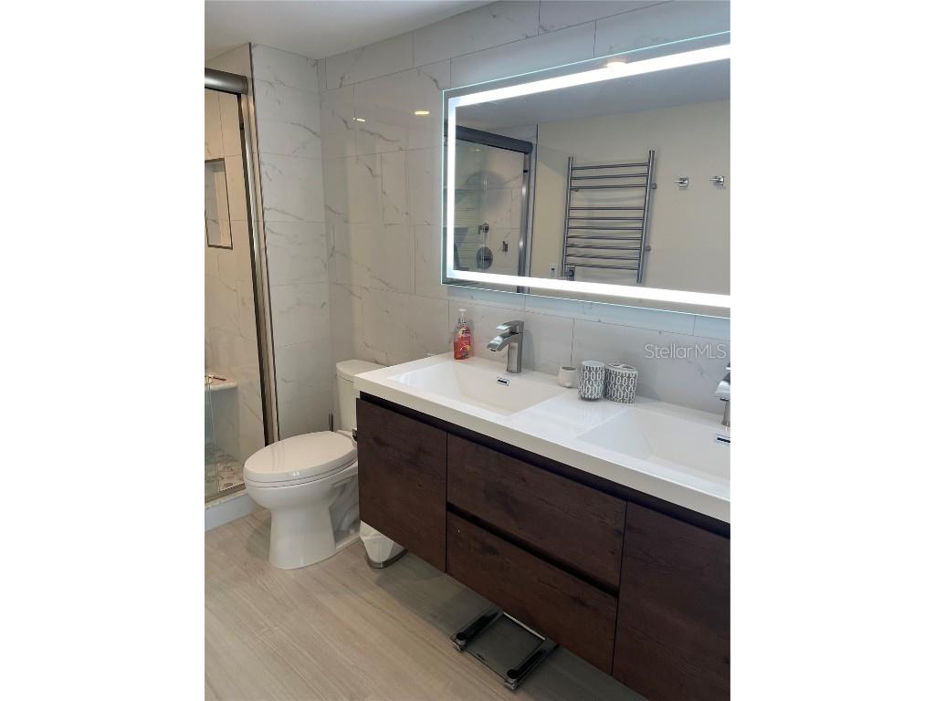 2425 Gulf Of Mexico Drive #11F Longboat Key FL 34228 A4663629 image17