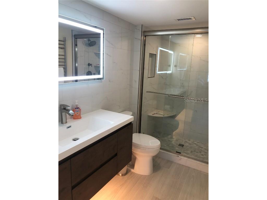 2425 Gulf Of Mexico Drive #11F Longboat Key FL 34228 A4663629 image18