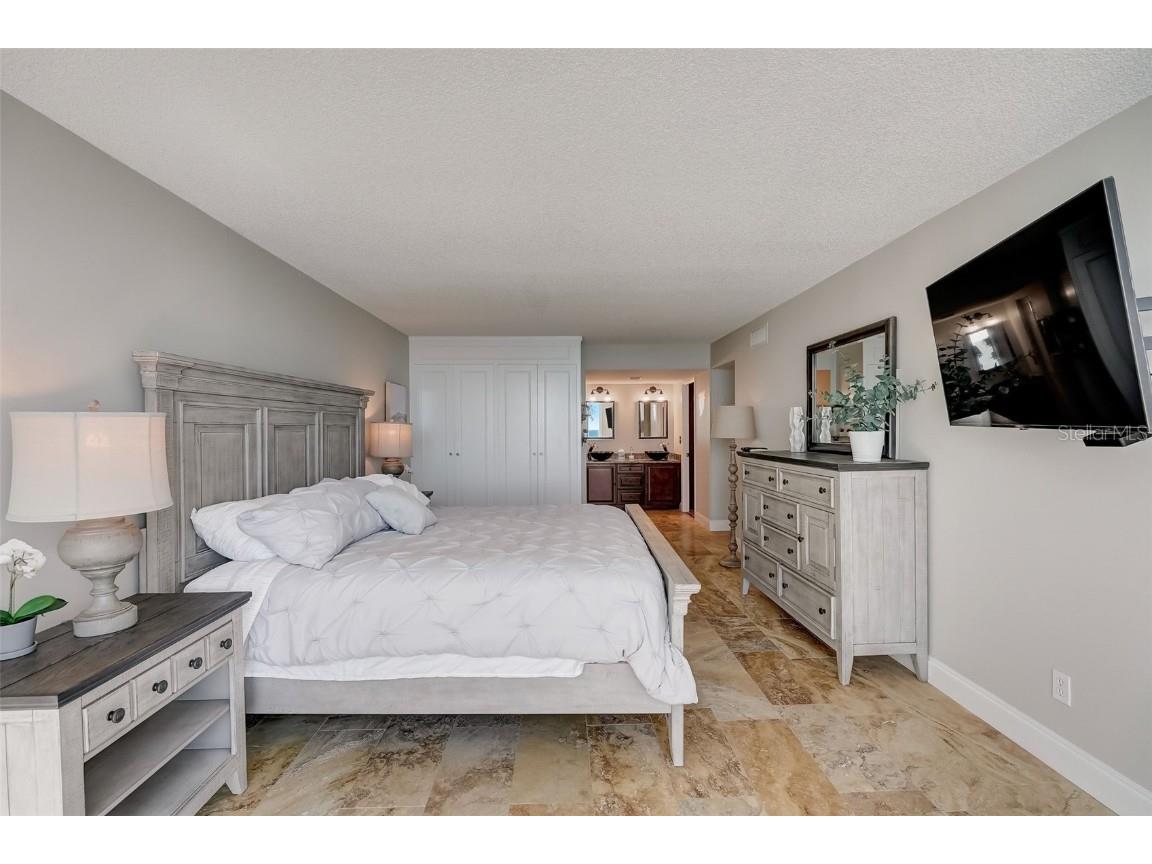 2425 Gulf Of Mexico Drive #14B Longboat Key FL 34228 - GULF OF MEXICO A4561428 image18