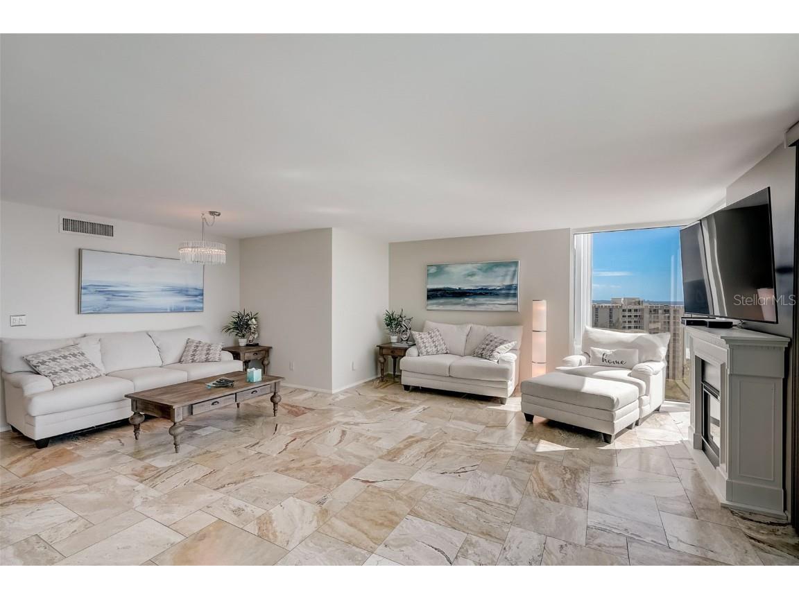 2425 Gulf Of Mexico Drive #14B Longboat Key FL 34228 - GULF OF MEXICO A4561428 image3