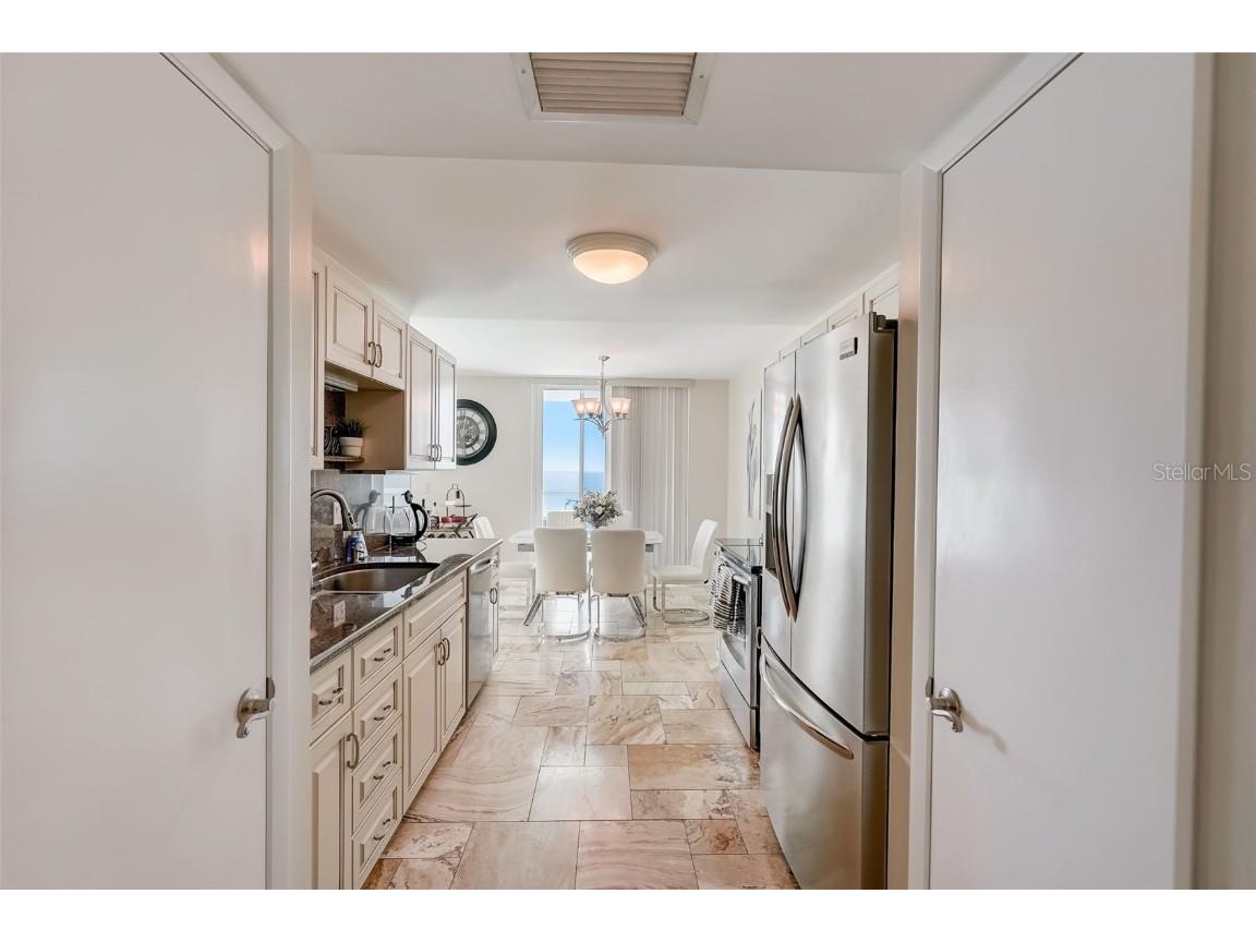 2425 Gulf Of Mexico Drive #14B Longboat Key FL 34228 - GULF OF MEXICO A4654664 image12