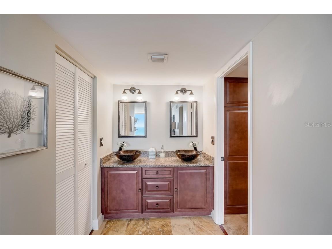 2425 Gulf Of Mexico Drive #14B Longboat Key FL 34228 - GULF OF MEXICO A4654664 image23