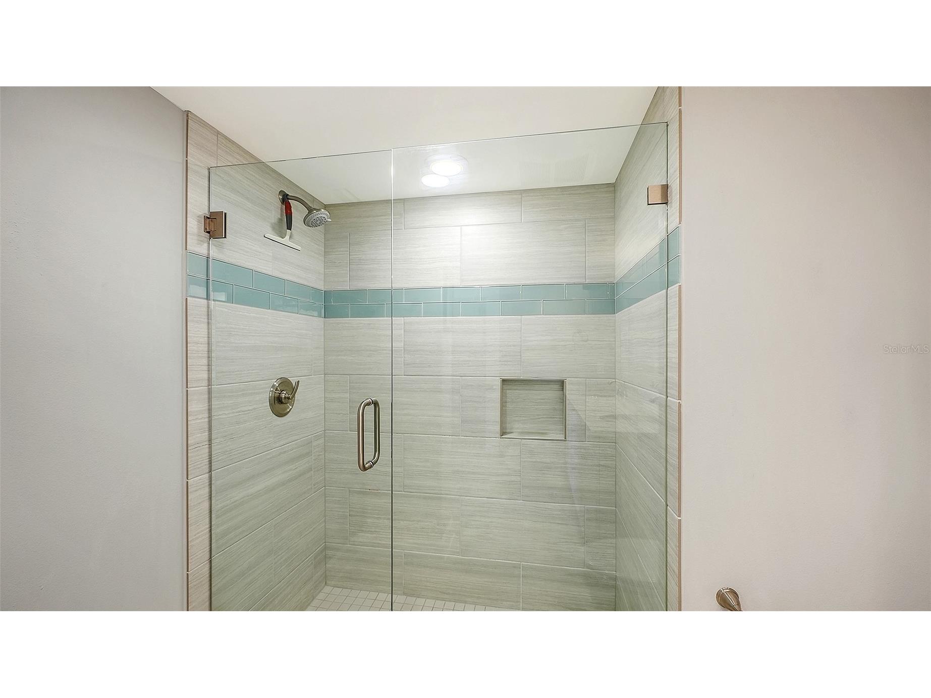 2425 Gulf Of Mexico Drive #14E Longboat Key FL 34228 A4686539 image15