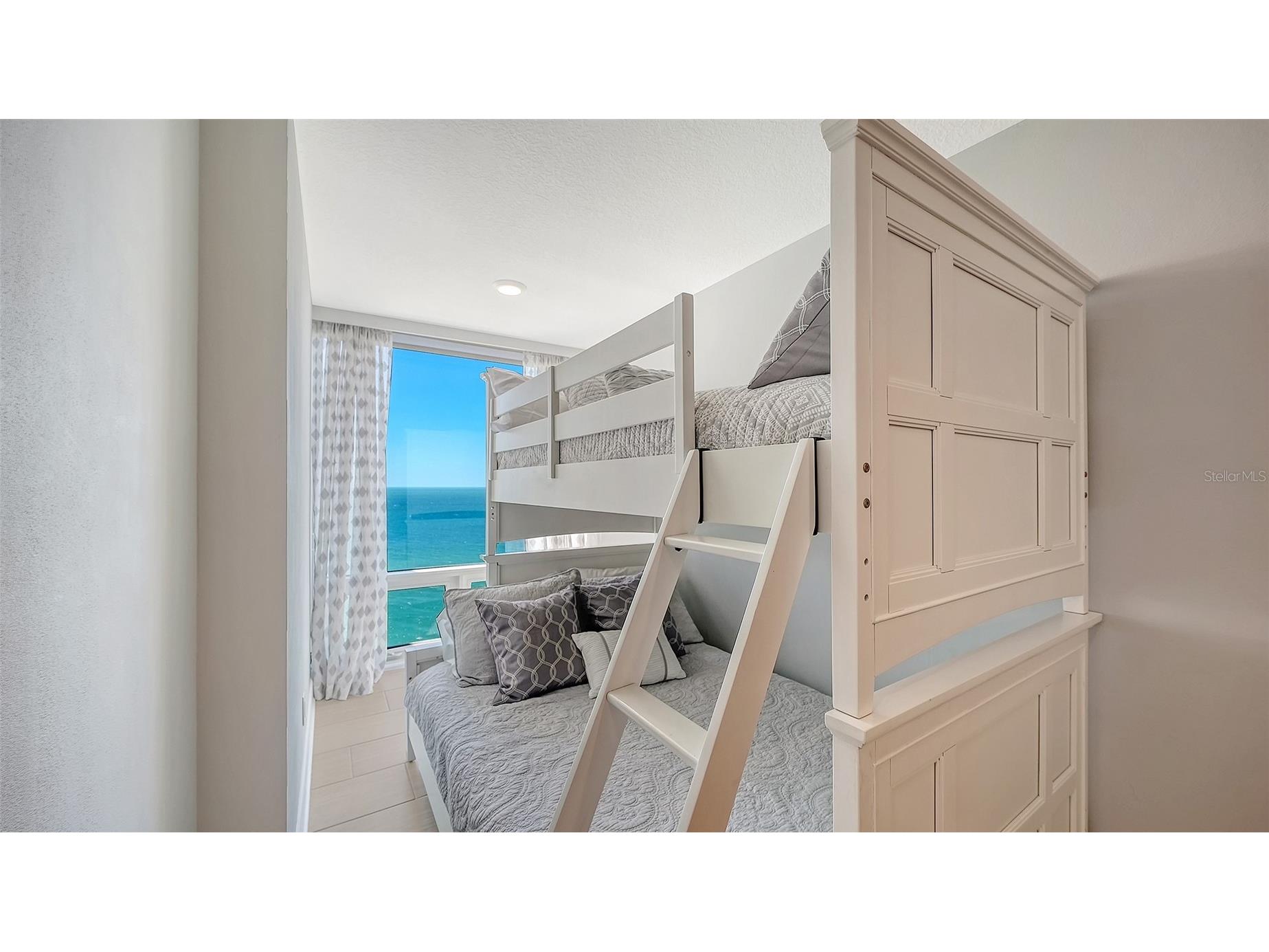 2425 Gulf Of Mexico Drive #14E Longboat Key FL 34228 A4686539 image20