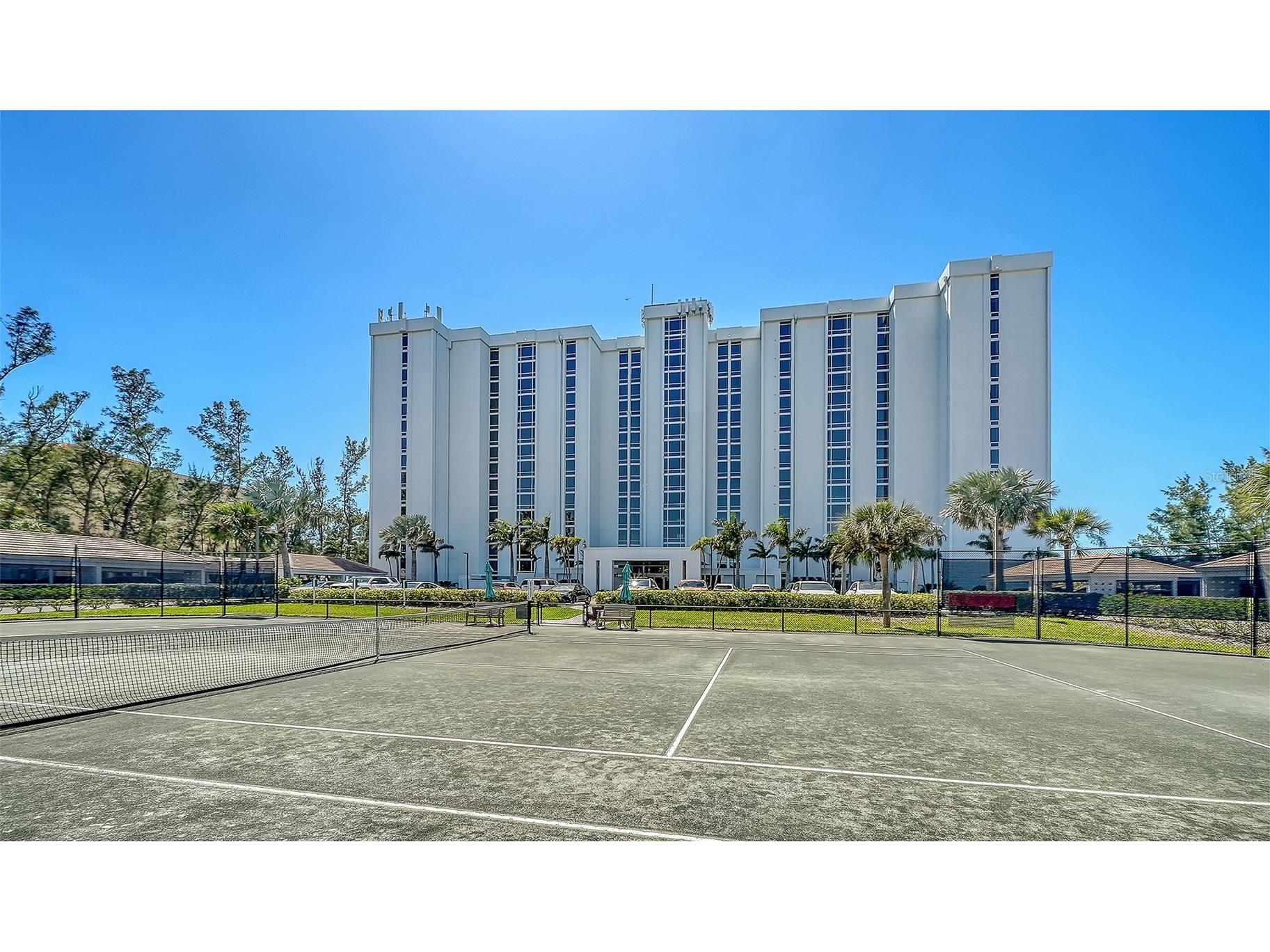 2425 Gulf Of Mexico Drive #14E Longboat Key FL 34228 A4686539 image37