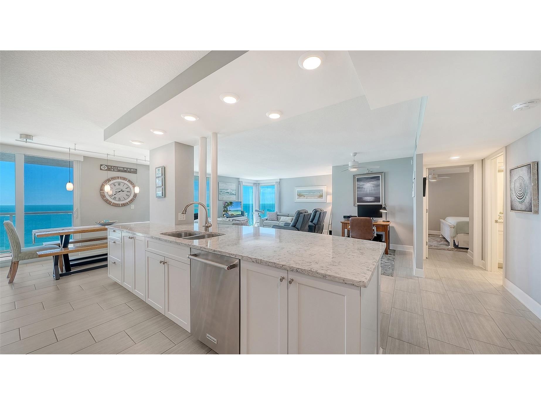 2425 Gulf Of Mexico Drive #14E Longboat Key FL 34228 A4686539 image8