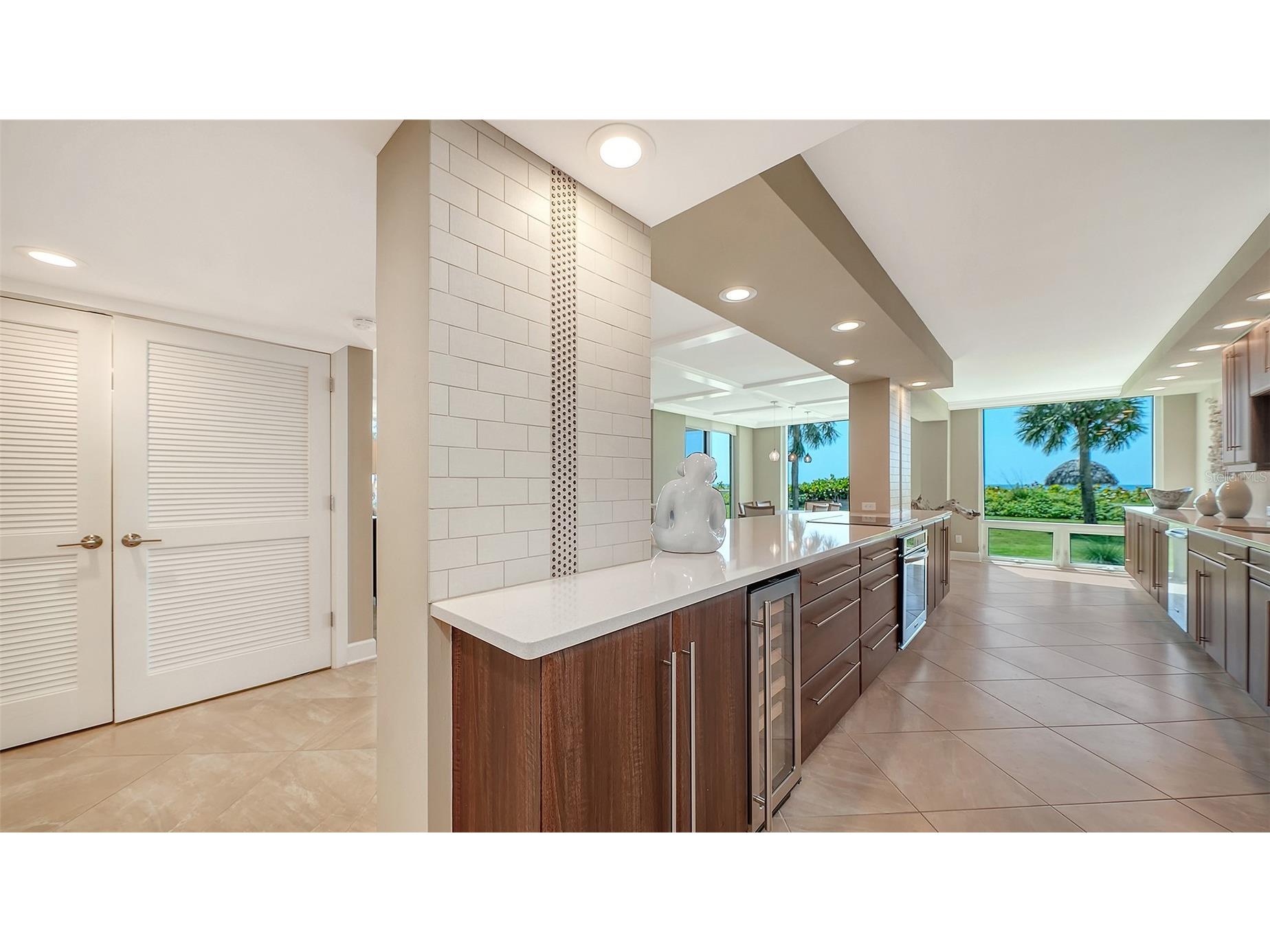 2425 Gulf Of Mexico Drive #1A Longboat Key FL 34228 A4688987 image14