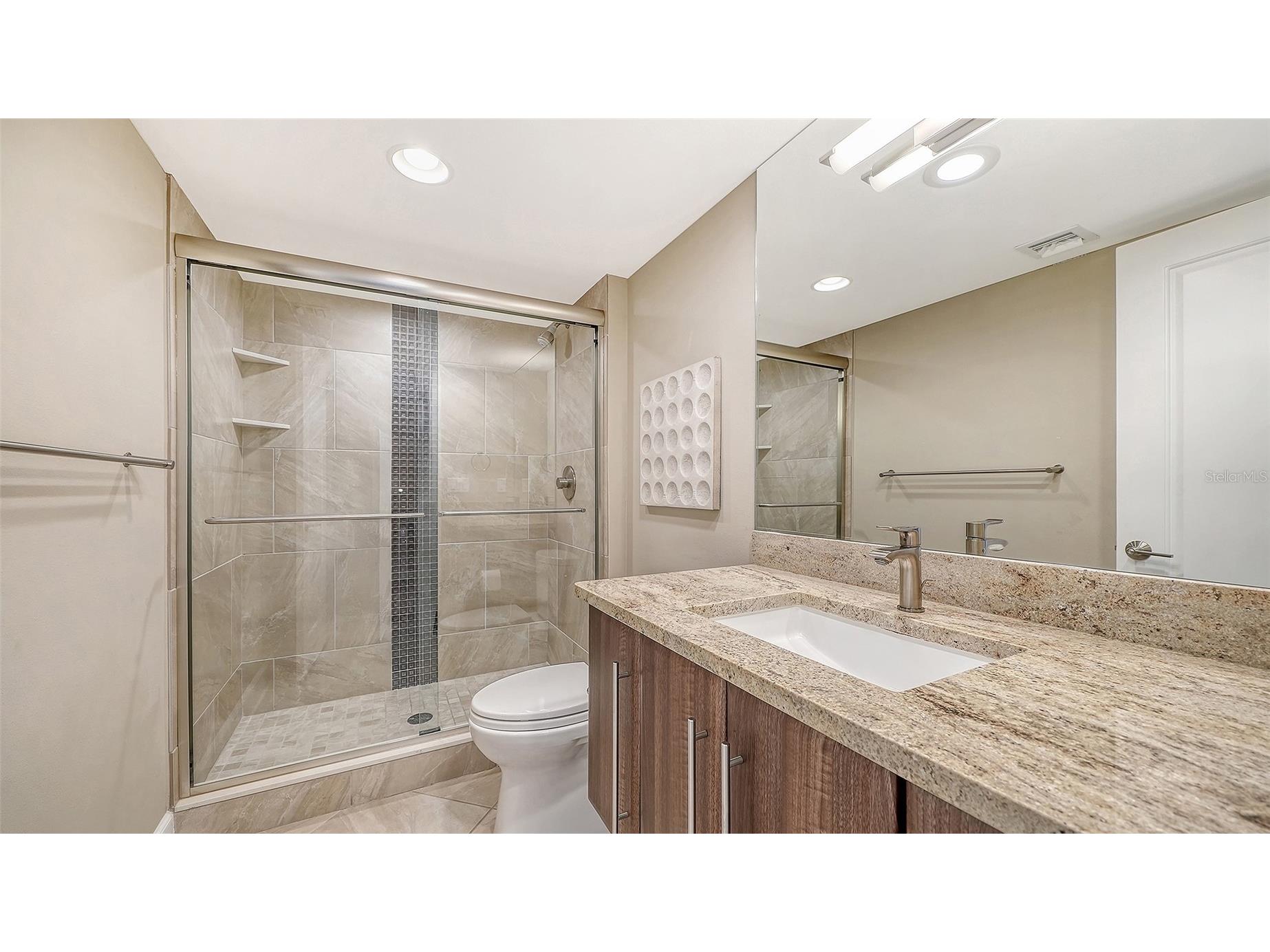 2425 Gulf Of Mexico Drive #1A Longboat Key FL 34228 A4688987 image22