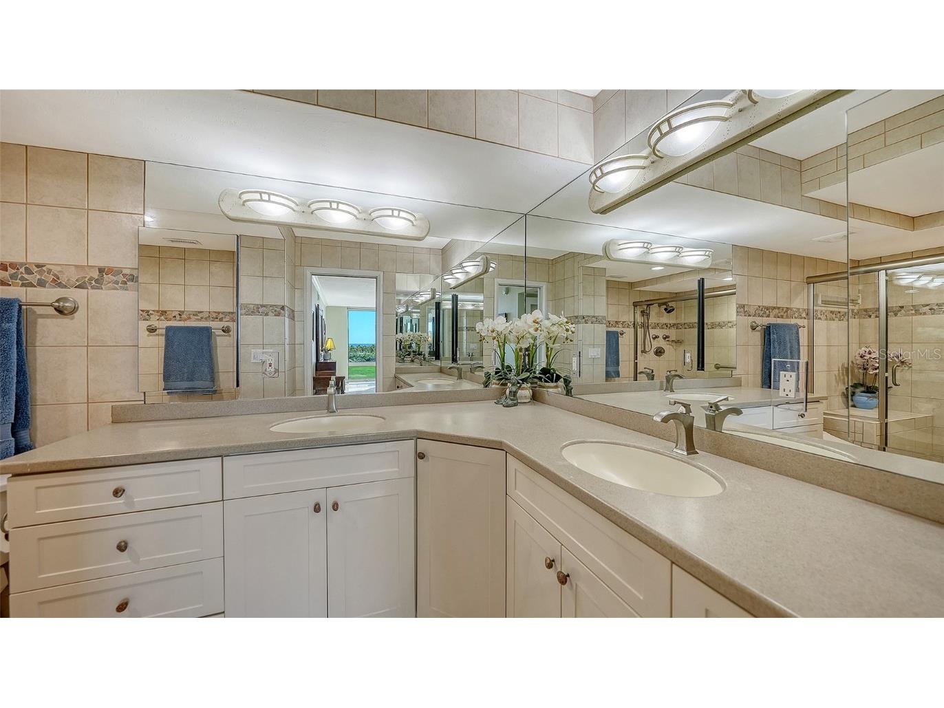 2425 Gulf Of Mexico Drive #1E Longboat Key FL 34228 A4672789 image15