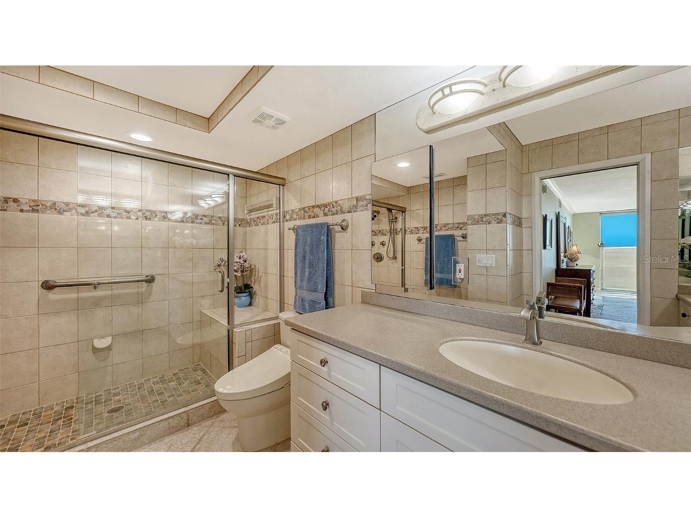 2425 Gulf Of Mexico Drive #1E Longboat Key FL 34228 A4672789 image16