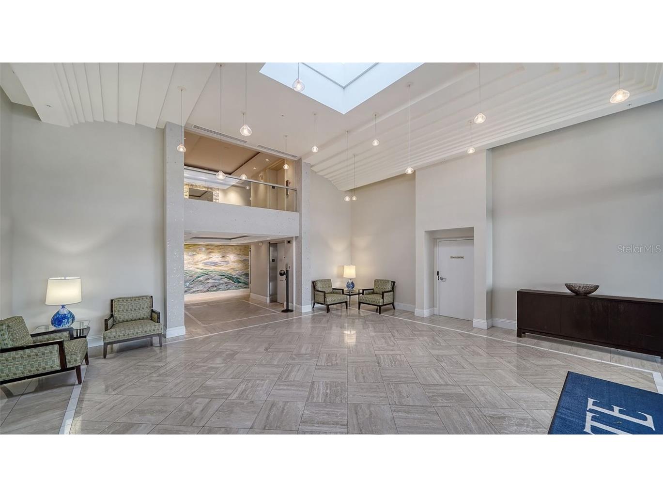 2425 Gulf Of Mexico Drive #1E Longboat Key FL 34228 A4672789 image34