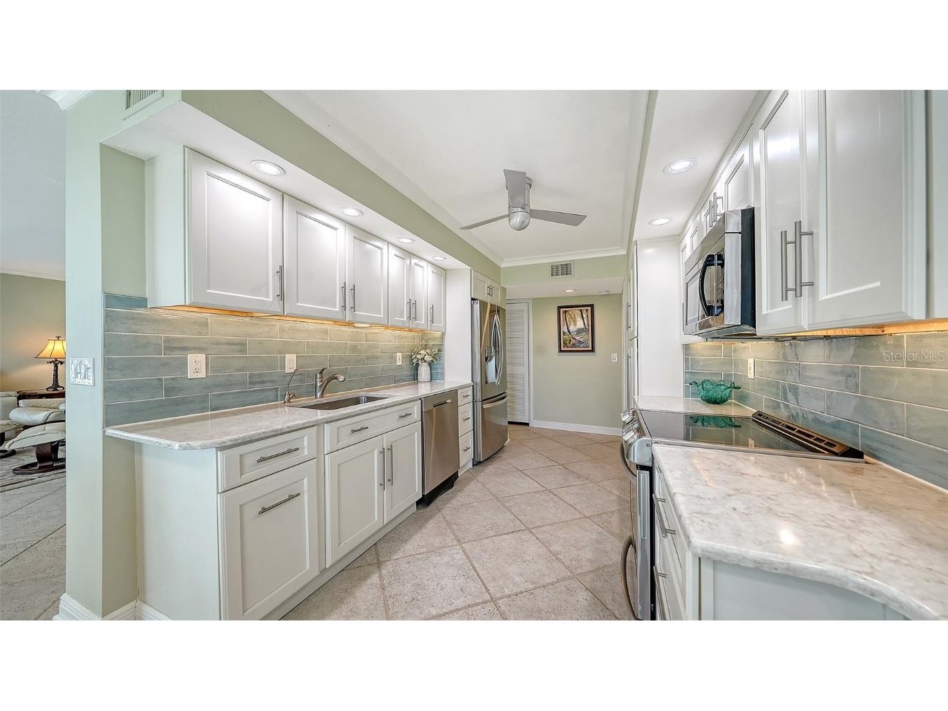 2425 Gulf Of Mexico Drive #1E Longboat Key FL 34228 A4672789 image9
