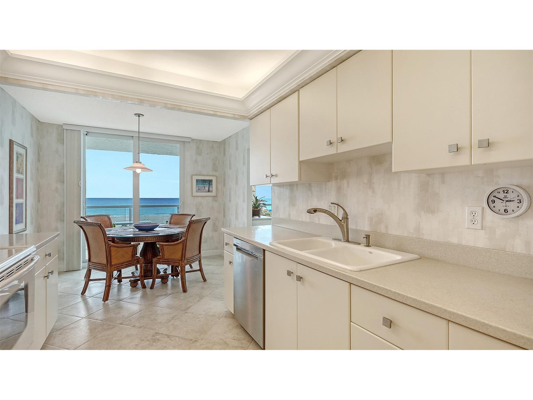 2425 Gulf Of Mexico Drive #2E Longboat Key FL 34228 A4691707 image7