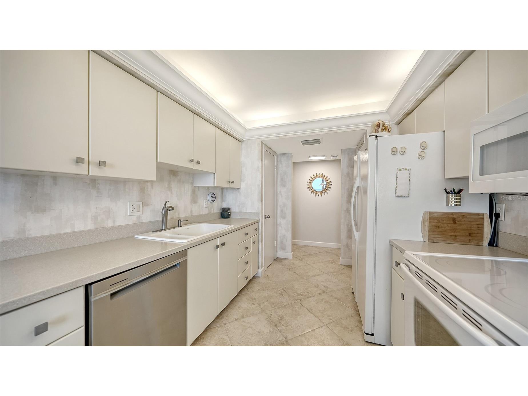 2425 Gulf Of Mexico Drive #2E Longboat Key FL 34228 A4691707 image8