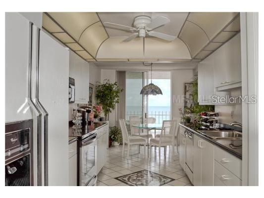 2425 Gulf Of Mexico Drive #4E Longboat Key FL 34228 - GULF OF MEXICO A4494373 image8
