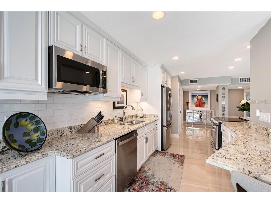 2425 Gulf Of Mexico Drive #6A Longboat Key FL 34228 - GULF OF MEXICO A4652503 image13