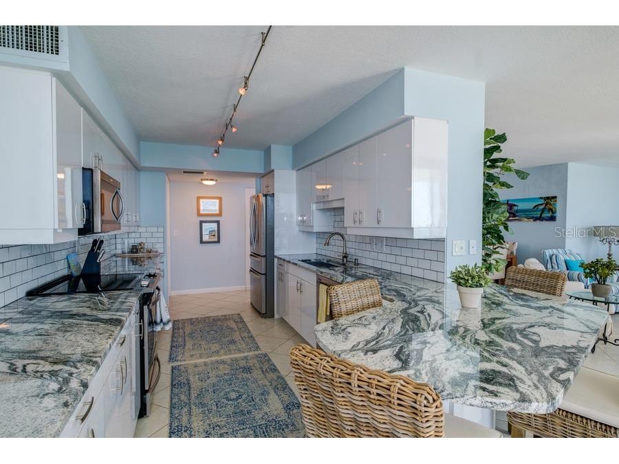 2425 Gulf Of Mexico Drive #7B Longboat Key FL 34228 A4547447 image14